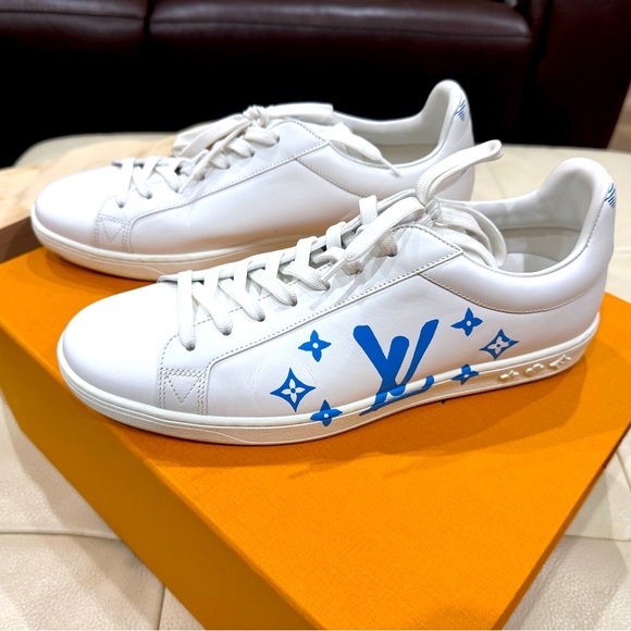 Louis Vuitton Calfskin Luxembourg Samothrace Men’s size 9 LIKE NEW - Picture 1 of 6